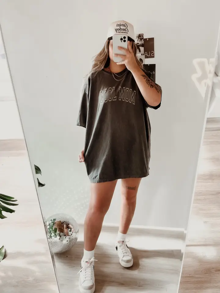 Women’s Oversized “Cool Mom” Graphic Tee Dress (MOQ 40 pieces)